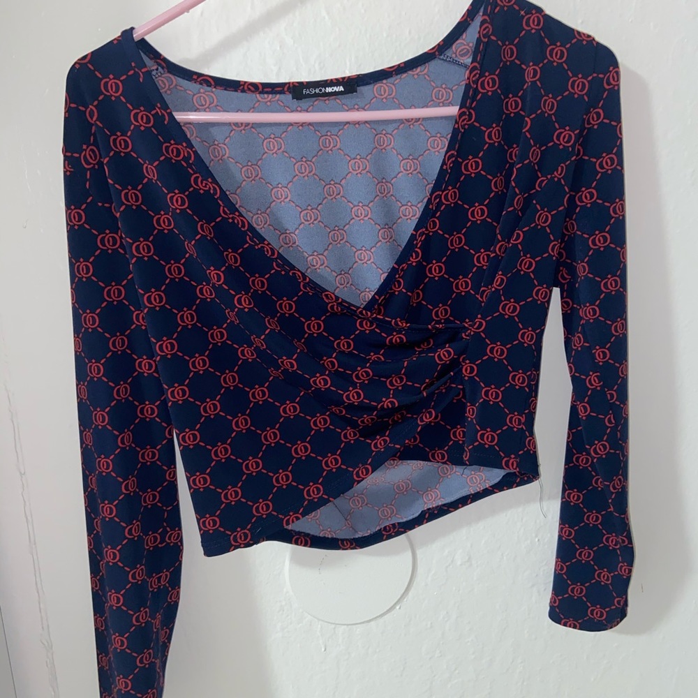 Fashion nova cropped shirt